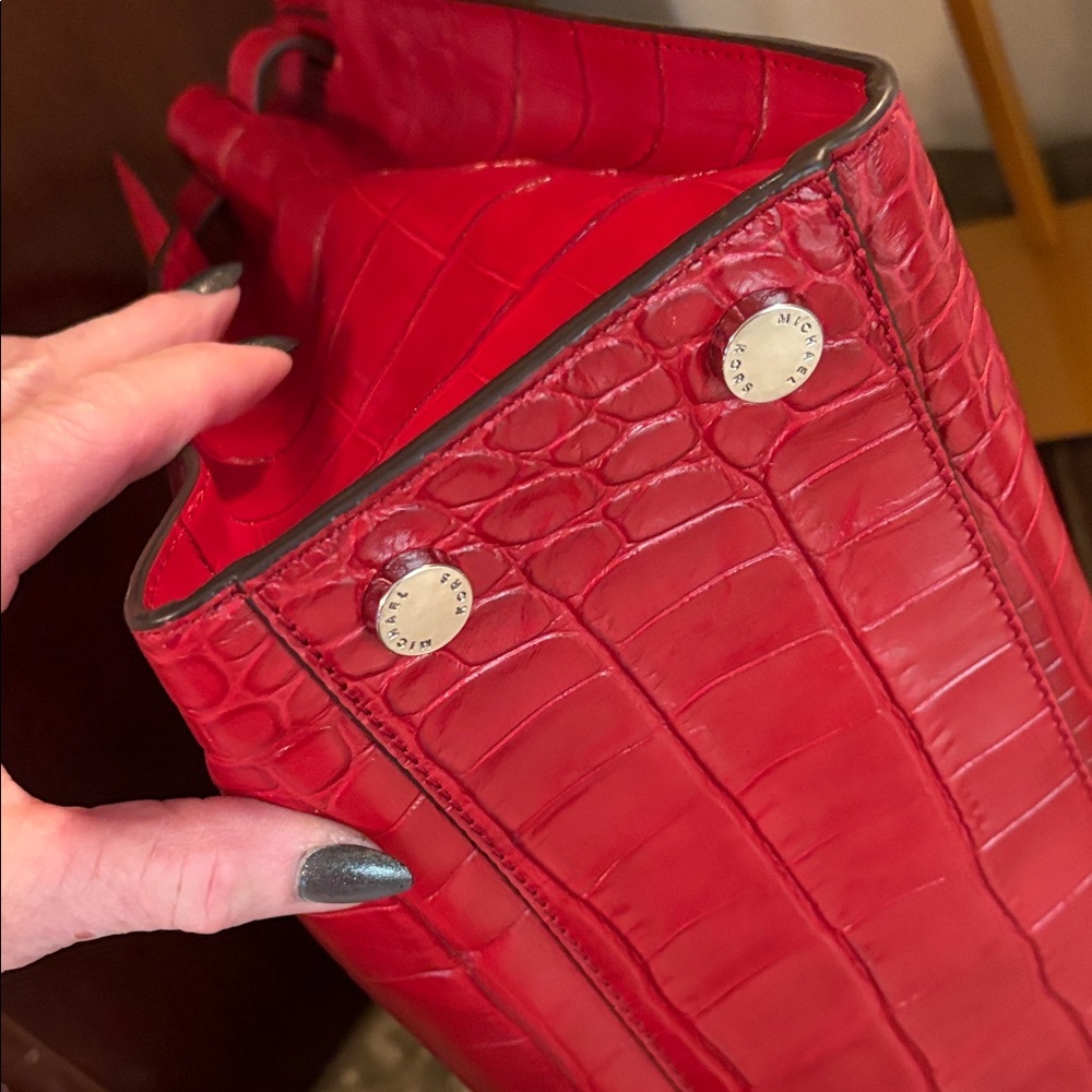 Michael Kors Dillon Large Red Croc-Embossed Satchel - Picture 9 of 16